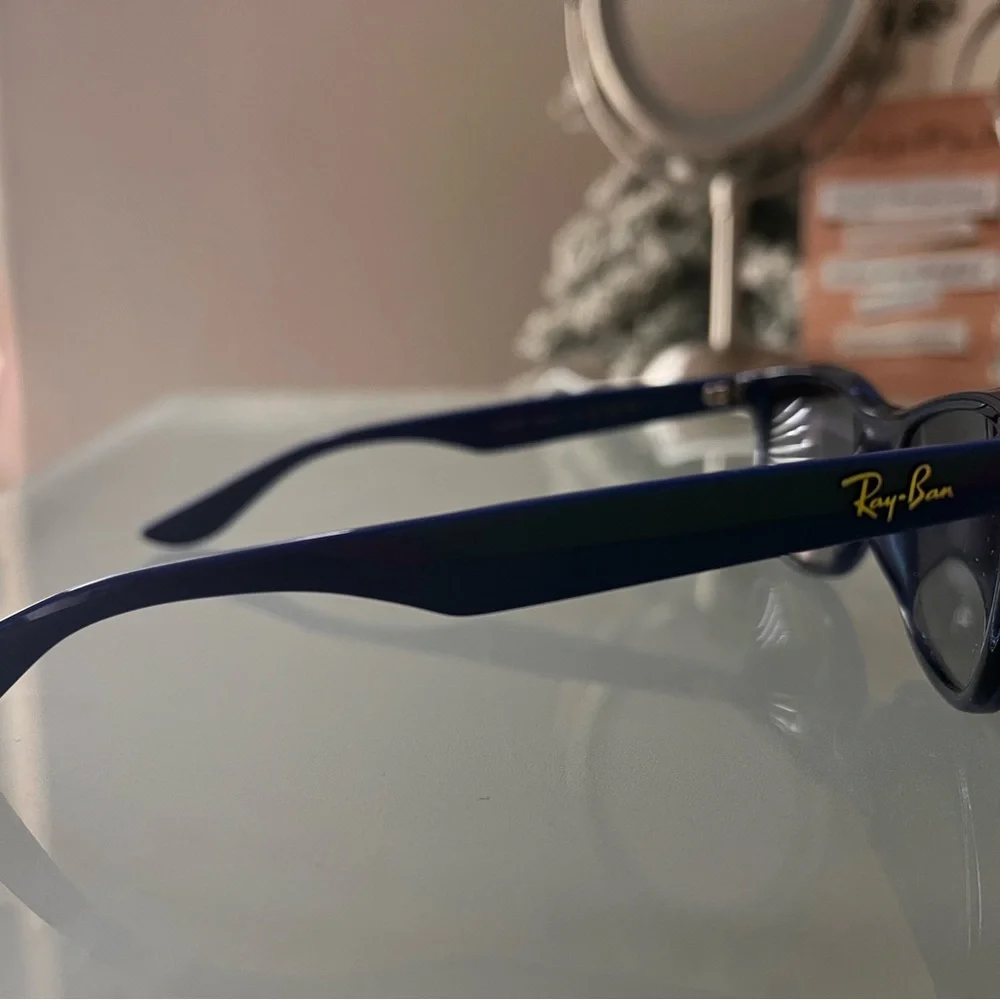 Ray-Ban Navy Blue Sunglasses